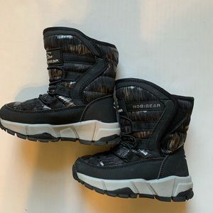 Gubarun Hobibear Boy’s Waterproof Faux Fur Lined Black/Gray Snow Boots